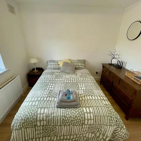Modern, Cosy Country Cloncurry